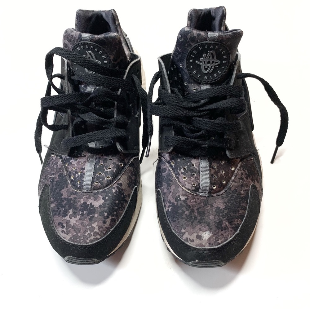 Nike Huarache Sneakers